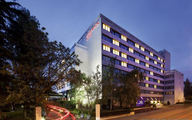 هتل Crowne Plaza Paris – Neuilly